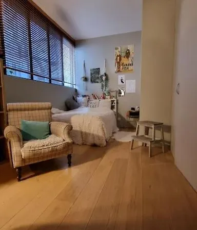 Appartamento Maison-atelier 3bd Et 3ba Avec Patio Fleuri Au Pied De Montmartre